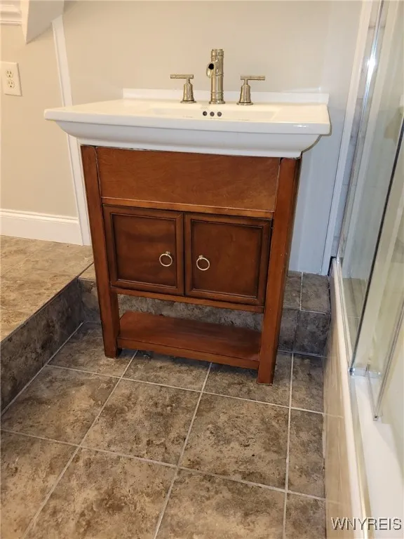 530 West Ferry Street N, Buffalo, New York 14222, Buffalo, New York 14222, 7 Bedrooms Bedrooms, ,3 BathroomsBathrooms,Residential,For Sale,530 West Ferry Street N, Buffalo, New York 14222,0,B1650705