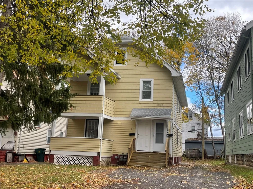 42 Nye Park, Rochester, New York 14621, Rochester, New York 14621, 4 Bedrooms Bedrooms, ,2 BathroomsBathrooms,Residential,For Sale,42 Nye Park, Rochester, New York 14621,0,R1650899