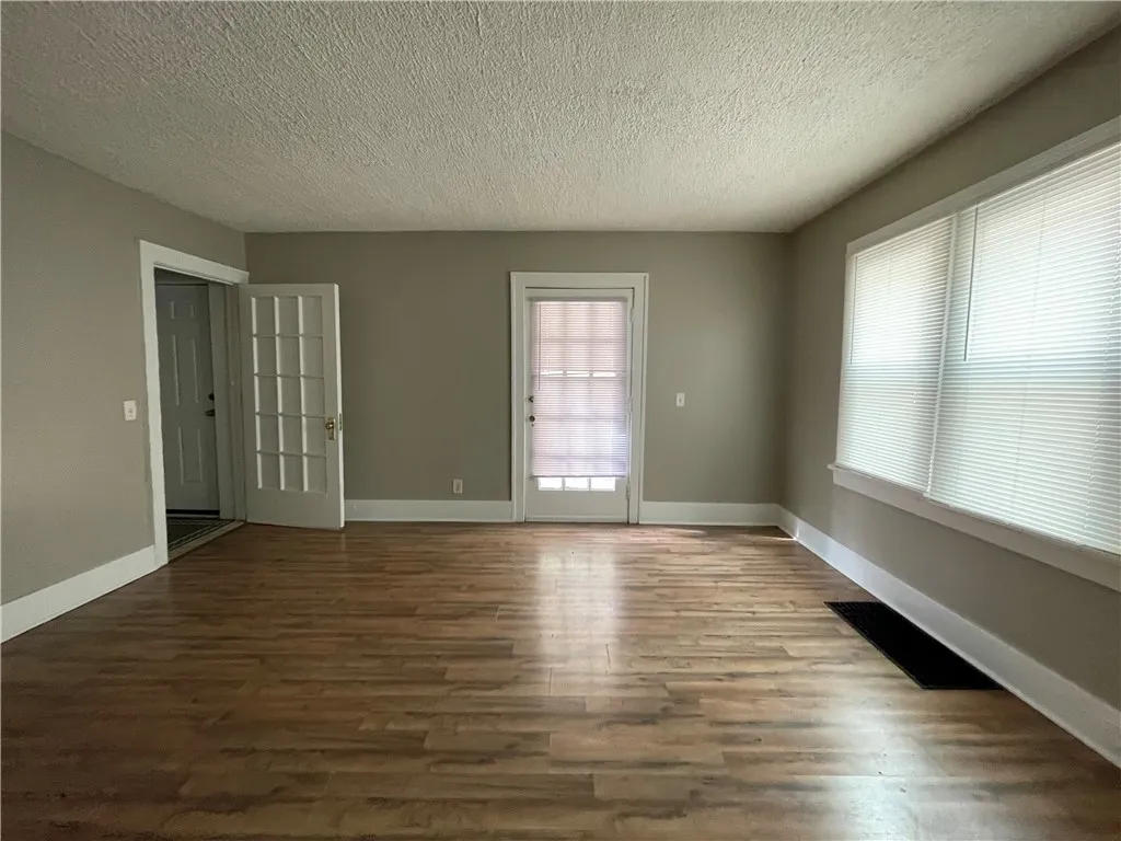 42 Nye Park, Rochester, New York 14621, Rochester, New York 14621, 4 Bedrooms Bedrooms, ,2 BathroomsBathrooms,Residential,For Sale,42 Nye Park, Rochester, New York 14621,0,R1650899