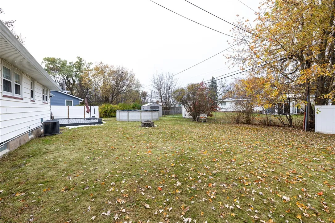 15 Kennedy Circle, Irondequoit, New York 14609, Irondequoit, New York 14609, 3 Bedrooms Bedrooms, 5 Rooms Rooms,1 BathroomBathrooms,Residential,For Sale,15 Kennedy Circle, Irondequoit, New York 14609,0,R1650889