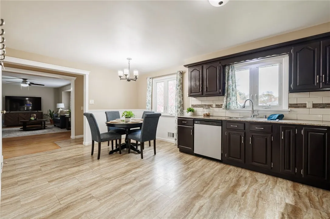 15 Kennedy Circle, Irondequoit, New York 14609, Irondequoit, New York 14609, 3 Bedrooms Bedrooms, 5 Rooms Rooms,1 BathroomBathrooms,Residential,For Sale,15 Kennedy Circle, Irondequoit, New York 14609,0,R1650889