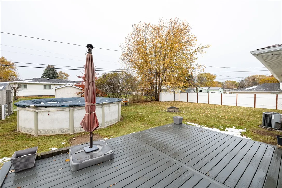 15 Kennedy Circle, Irondequoit, New York 14609, Irondequoit, New York 14609, 3 Bedrooms Bedrooms, 5 Rooms Rooms,1 BathroomBathrooms,Residential,For Sale,15 Kennedy Circle, Irondequoit, New York 14609,0,R1650889