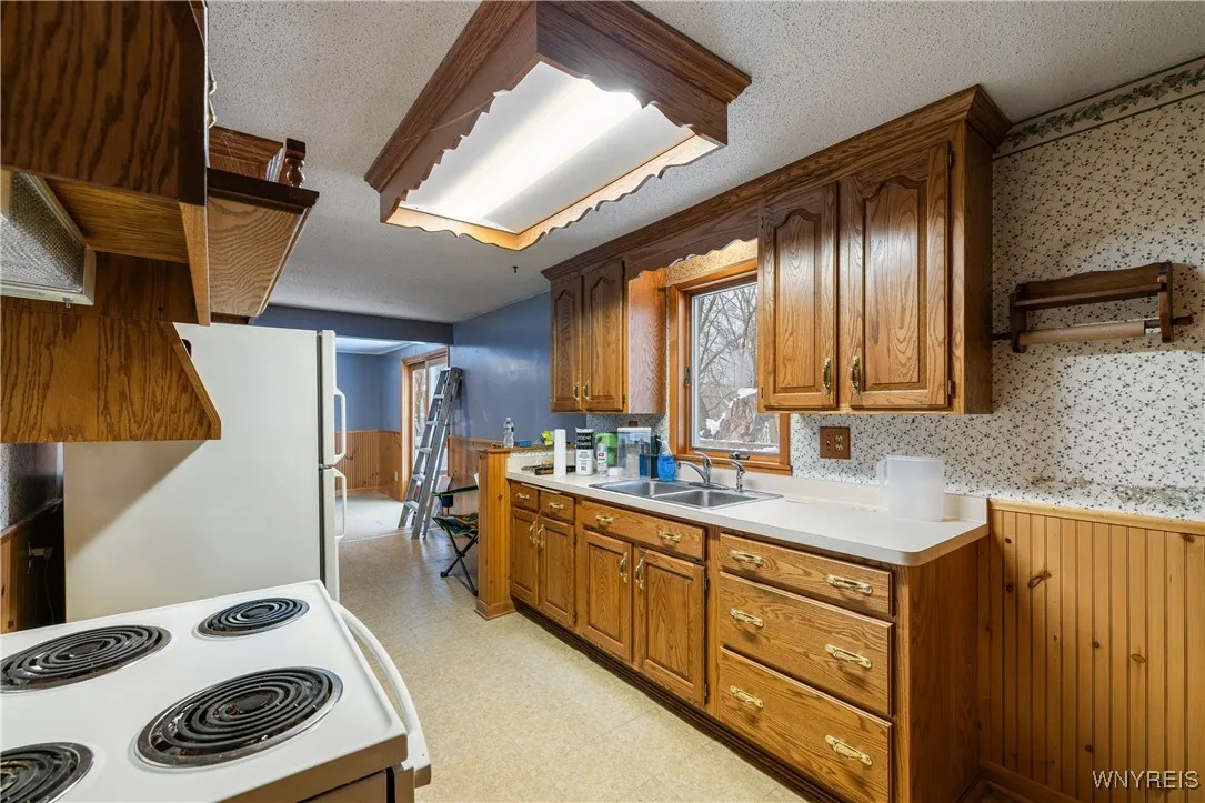 9444 Chestnut Ridge Road, Royalton, New York 14105, Royalton, New York 14105, 4 Bedrooms Bedrooms, 10 Rooms Rooms,1 BathroomBathrooms,Residential,For Sale,9444 Chestnut Ridge Road, Royalton, New York 14105,0,B1650747