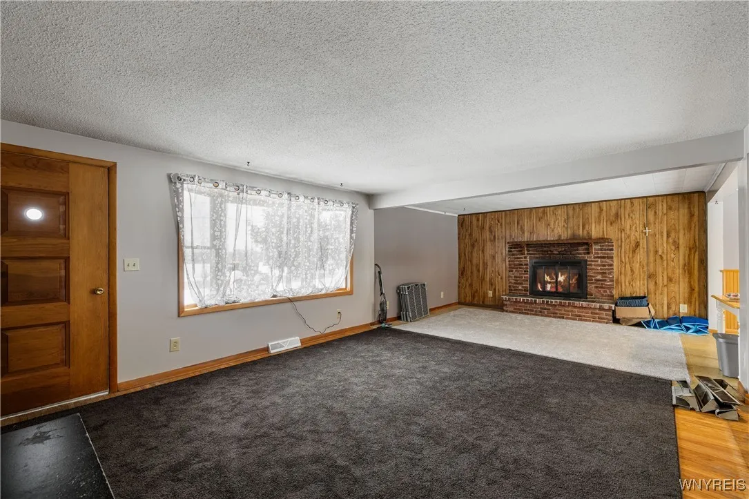 9444 Chestnut Ridge Road, Royalton, New York 14105, Royalton, New York 14105, 4 Bedrooms Bedrooms, 10 Rooms Rooms,1 BathroomBathrooms,Residential,For Sale,9444 Chestnut Ridge Road, Royalton, New York 14105,0,B1650747