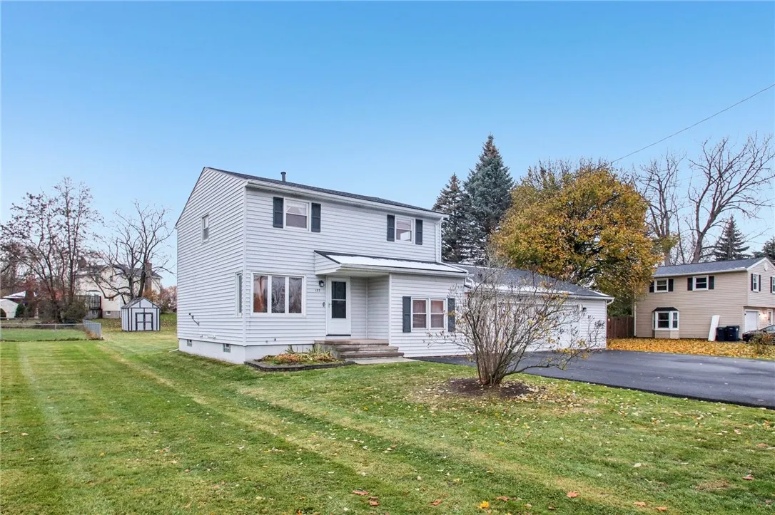 137 Rahway Road, Gates, New York 14606, Gates, New York 14606, 3 Bedrooms Bedrooms, 8 Rooms Rooms,1 BathroomBathrooms,Residential,For Sale,137 Rahway Road, Gates, New York 14606,0,R1650191