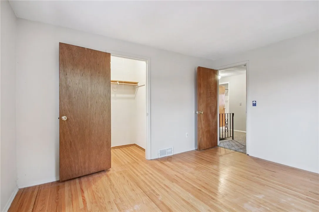 137 Rahway Road, Gates, New York 14606, Gates, New York 14606, 3 Bedrooms Bedrooms, 8 Rooms Rooms,1 BathroomBathrooms,Residential,For Sale,137 Rahway Road, Gates, New York 14606,0,R1650191