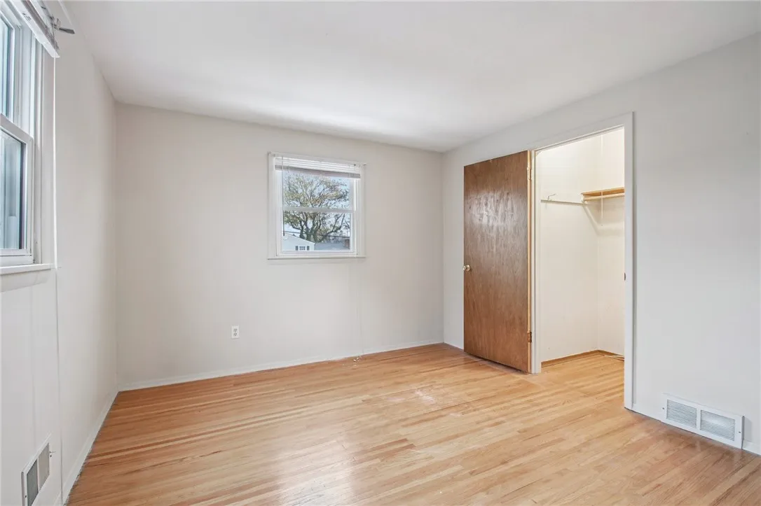 137 Rahway Road, Gates, New York 14606, Gates, New York 14606, 3 Bedrooms Bedrooms, 8 Rooms Rooms,1 BathroomBathrooms,Residential,For Sale,137 Rahway Road, Gates, New York 14606,0,R1650191