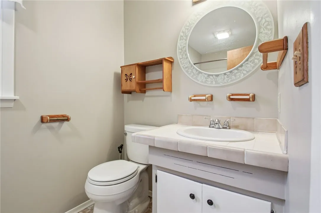 137 Rahway Road, Gates, New York 14606, Gates, New York 14606, 3 Bedrooms Bedrooms, 8 Rooms Rooms,1 BathroomBathrooms,Residential,For Sale,137 Rahway Road, Gates, New York 14606,0,R1650191