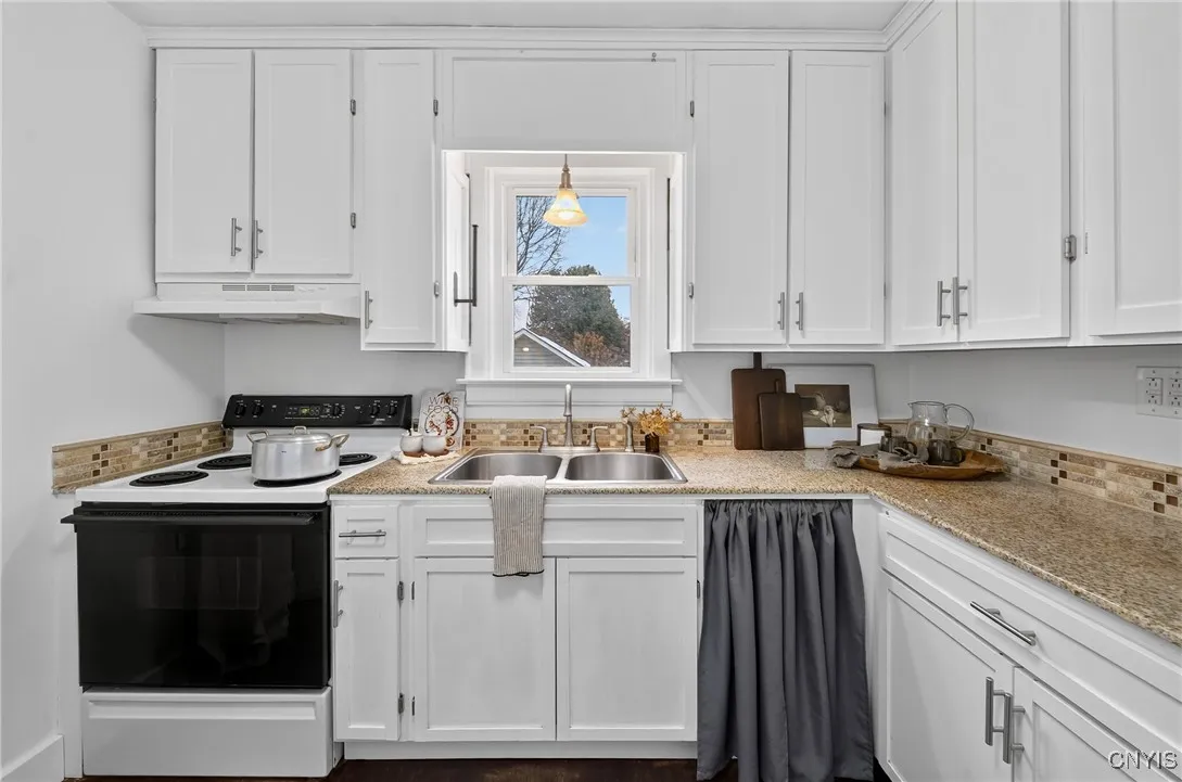 263 Wayland Road, Salina, New York 13208, Salina, New York 13208, 3 Bedrooms Bedrooms, 7 Rooms Rooms,1 BathroomBathrooms,Residential,For Sale,263 Wayland Road, Salina, New York 13208,0,S1650733