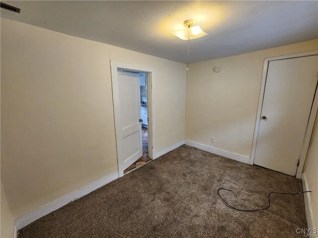 136 Lakeview Avenue 2, Syracuse, New York 13204, Syracuse, New York 13204, 7 Bedrooms Bedrooms, ,2 BathroomsBathrooms,Residential,For Sale,136 Lakeview Avenue 2, Syracuse, New York 13204,0,S1650237