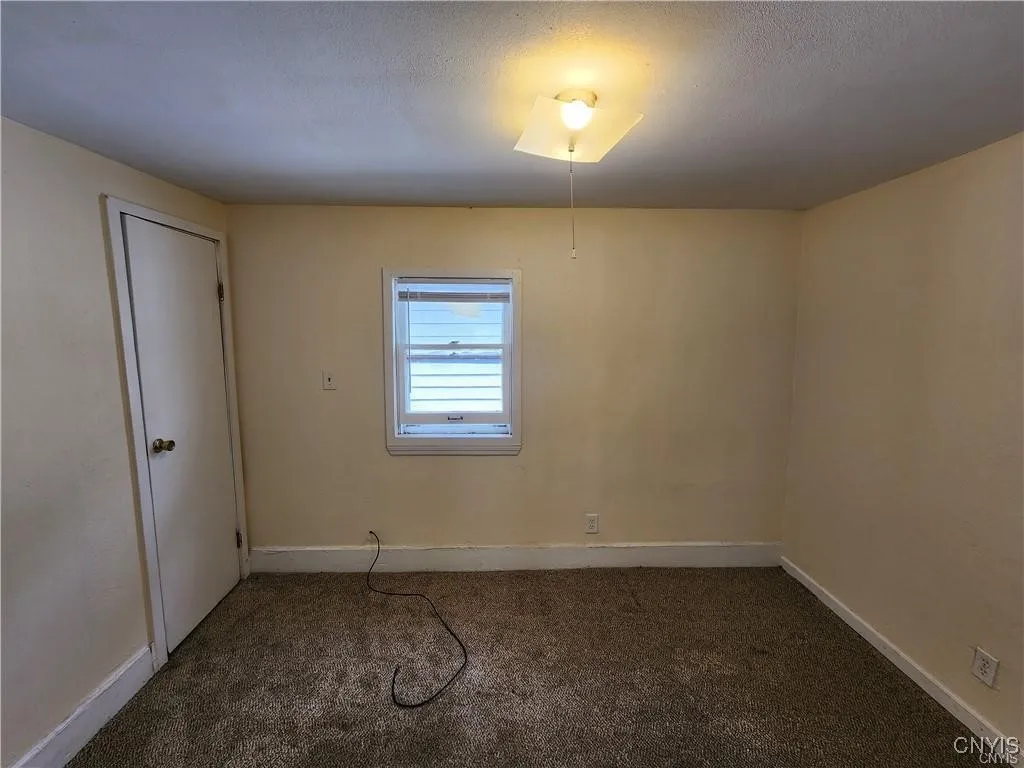 136 Lakeview Avenue 2, Syracuse, New York 13204, Syracuse, New York 13204, 7 Bedrooms Bedrooms, ,2 BathroomsBathrooms,Residential,For Sale,136 Lakeview Avenue 2, Syracuse, New York 13204,0,S1650237