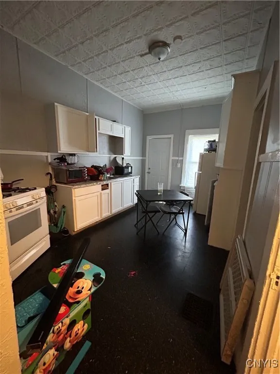 419 Richmond Avenue, Syracuse, New York 13204, Syracuse, New York 13204, 5 Bedrooms Bedrooms, ,Multi Family,For Sale,419 Richmond Avenue, Syracuse, New York 13204,0,S1649911