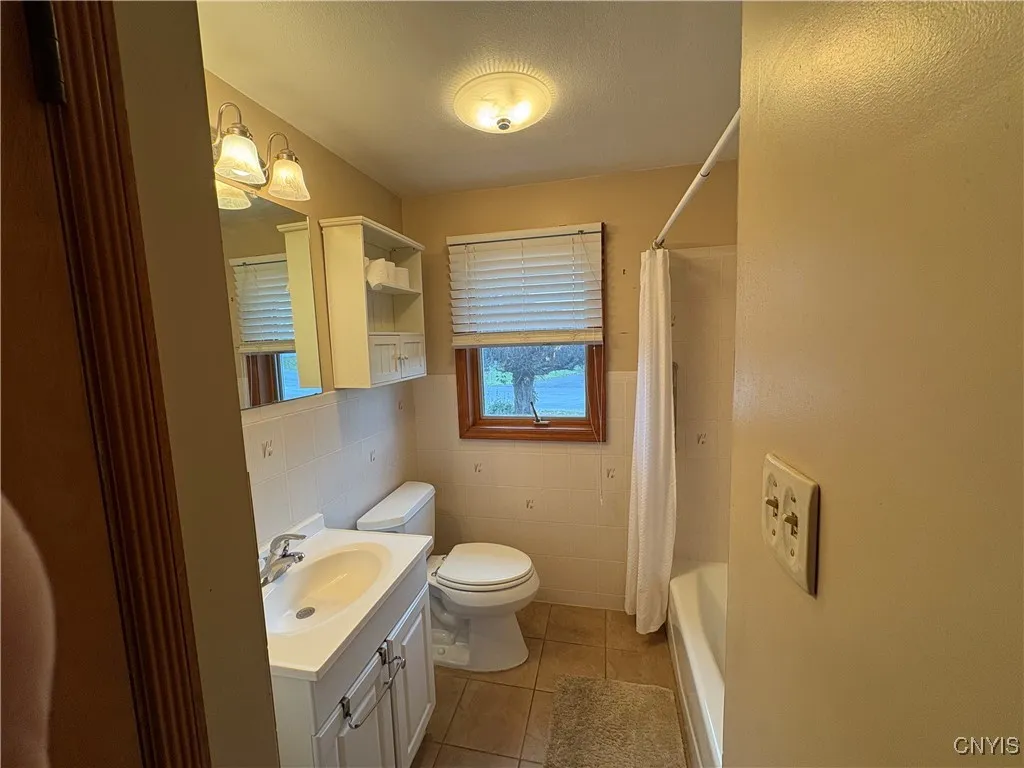 105 Poole Rd Road, Dewitt, New York 13214, De Witt, New York 13214, 3 Bedrooms Bedrooms, 6 Rooms Rooms,1 BathroomBathrooms,Residential,For Sale,105 Poole Rd Road, Dewitt, New York 13214,0,S1650900