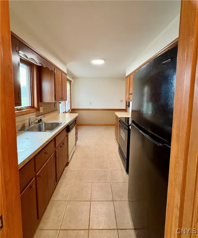 105 Poole Rd Road, Dewitt, New York 13214, De Witt, New York 13214, 3 Bedrooms Bedrooms, 6 Rooms Rooms,1 BathroomBathrooms,Residential,For Sale,105 Poole Rd Road, Dewitt, New York 13214,0,S1650900