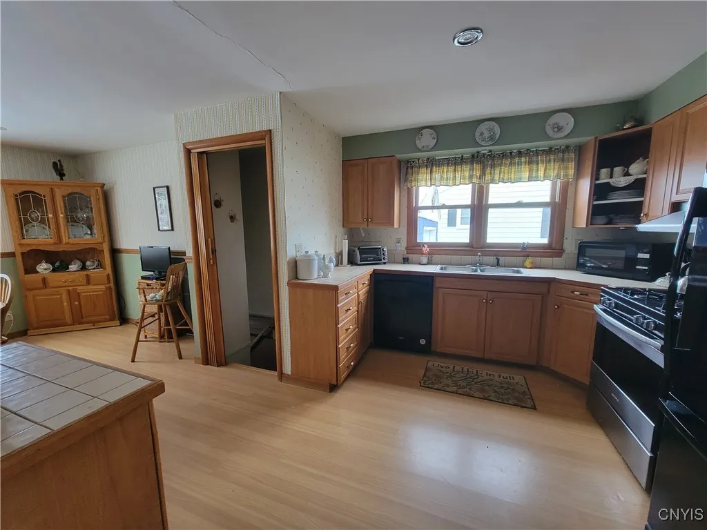 626 South Hamilton Street, Watertown City, New Yor, Watertown City, New York 13601, 2 Bedrooms Bedrooms, 7 Rooms Rooms,1 BathroomBathrooms,Residential,For Sale,626 South Hamilton Street, Watertown City, New Yor,0,S1650455