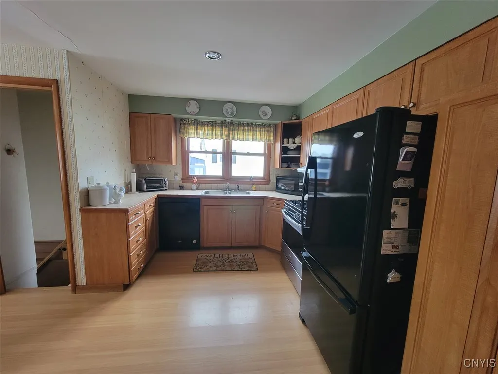 626 South Hamilton Street, Watertown City, New Yor, Watertown City, New York 13601, 2 Bedrooms Bedrooms, 7 Rooms Rooms,1 BathroomBathrooms,Residential,For Sale,626 South Hamilton Street, Watertown City, New Yor,0,S1650455