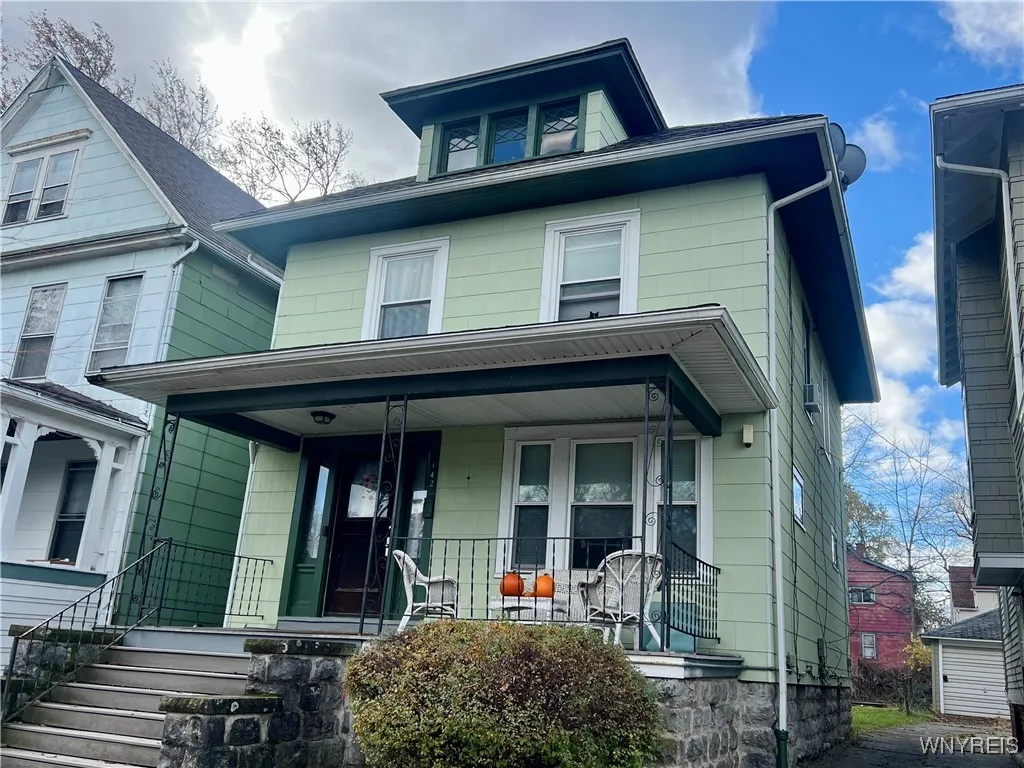 142 Englewood Avenue, Buffalo, New York 14214, Buffalo, New York 14214, 5 Bedrooms Bedrooms, 8 Rooms Rooms,1 BathroomBathrooms,Residential,For Sale,142 Englewood Avenue, Buffalo, New York 14214,0,B1650538