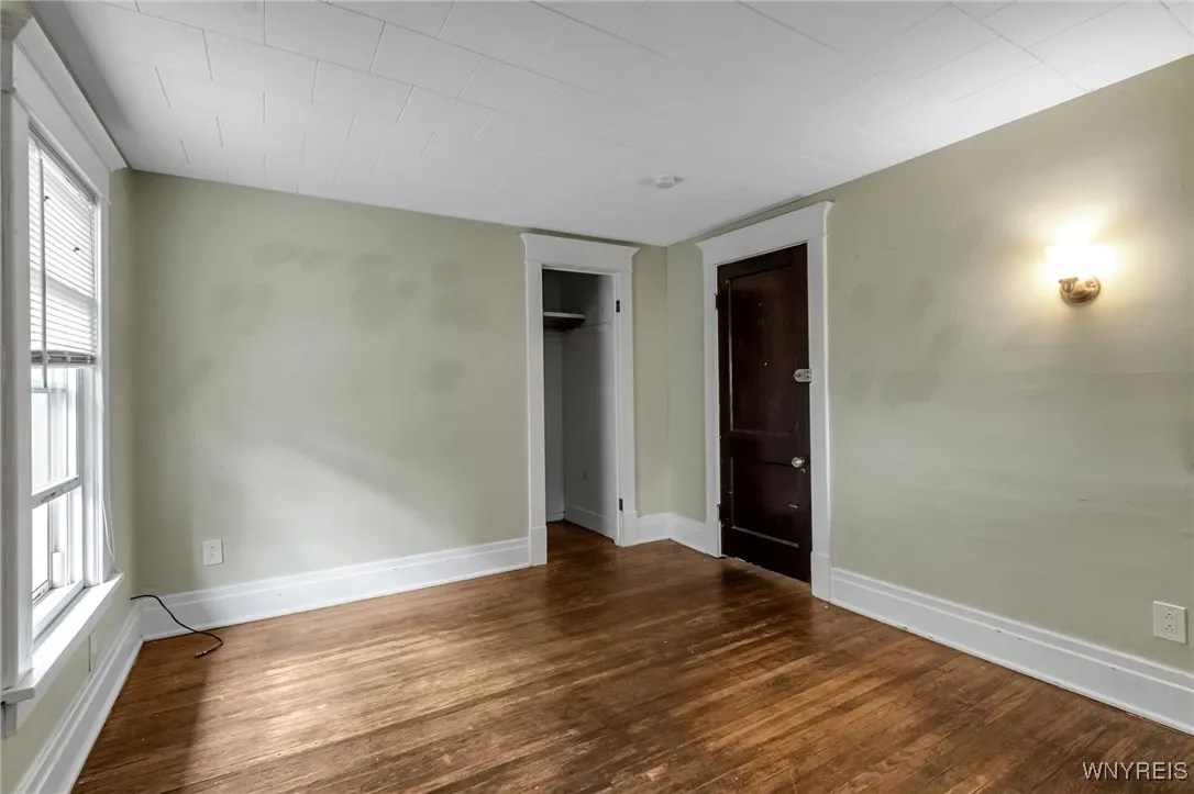 142 Englewood Avenue, Buffalo, New York 14214, Buffalo, New York 14214, 5 Bedrooms Bedrooms, 8 Rooms Rooms,1 BathroomBathrooms,Residential,For Sale,142 Englewood Avenue, Buffalo, New York 14214,0,B1650538