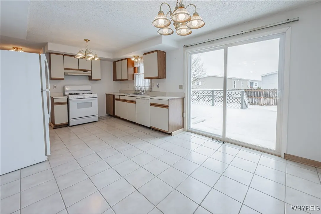 6170 Old Beattie Road, Lockport Town, New York 140, Lockport Town, New York 14094, 3 Bedrooms Bedrooms, 8 Rooms Rooms,1 BathroomBathrooms,Residential,For Sale,6170 Old Beattie Road, Lockport Town, New York 140,0,B1650278