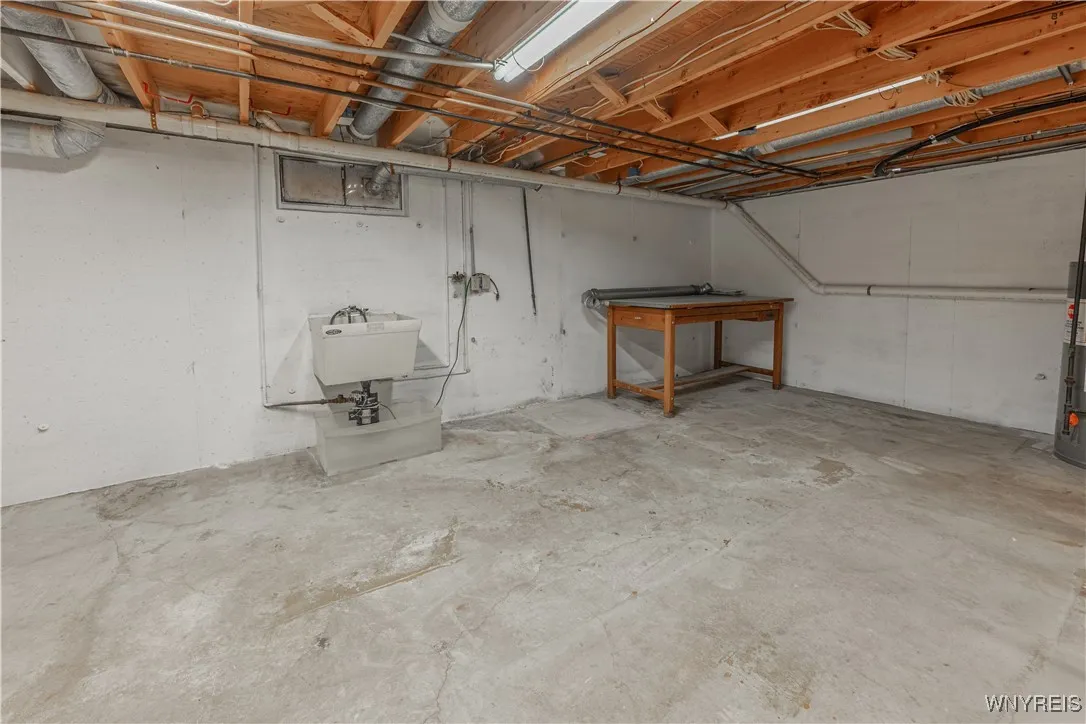 6170 Old Beattie Road, Lockport Town, New York 140, Lockport Town, New York 14094, 3 Bedrooms Bedrooms, 8 Rooms Rooms,1 BathroomBathrooms,Residential,For Sale,6170 Old Beattie Road, Lockport Town, New York 140,0,B1650278