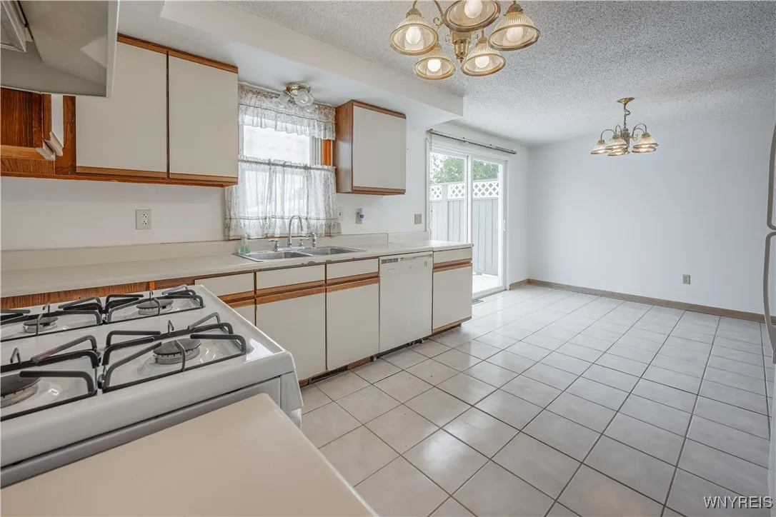 6170 Old Beattie Road, Lockport Town, New York 140, Lockport Town, New York 14094, 3 Bedrooms Bedrooms, 8 Rooms Rooms,1 BathroomBathrooms,Residential,For Sale,6170 Old Beattie Road, Lockport Town, New York 140,0,B1650278