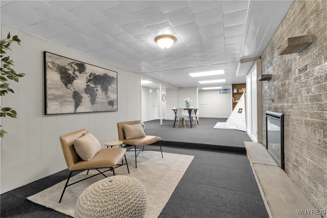 500 Center Road, West Seneca, New York 14224, West Seneca, New York 14224, 4 Bedrooms Bedrooms, 11 Rooms Rooms,2 BathroomsBathrooms,Residential,For Sale,500 Center Road, West Seneca, New York 14224,0,B1650701