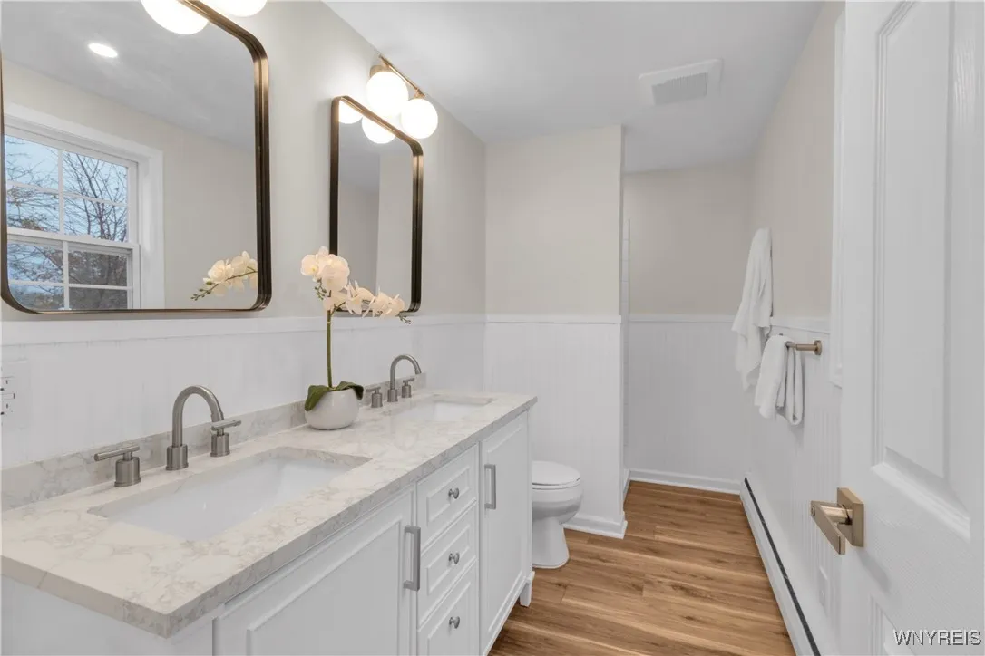 500 Center Road, West Seneca, New York 14224, West Seneca, New York 14224, 4 Bedrooms Bedrooms, 11 Rooms Rooms,2 BathroomsBathrooms,Residential,For Sale,500 Center Road, West Seneca, New York 14224,0,B1650701