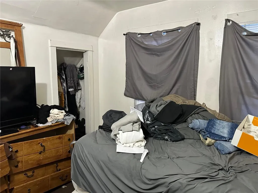 52 Dix Street, Rochester, New York 14606, Rochester, New York 14606, 3 Bedrooms Bedrooms, 6 Rooms Rooms,1 BathroomBathrooms,Residential,For Sale,52 Dix Street, Rochester, New York 14606,0,R1650729