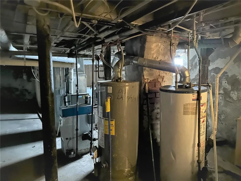 205 Hague Street, Rochester, New York 14611, Rochester, New York 14611, 4 Bedrooms Bedrooms, ,2 BathroomsBathrooms,Residential,For Sale,205 Hague Street, Rochester, New York 14611,0,R1650495