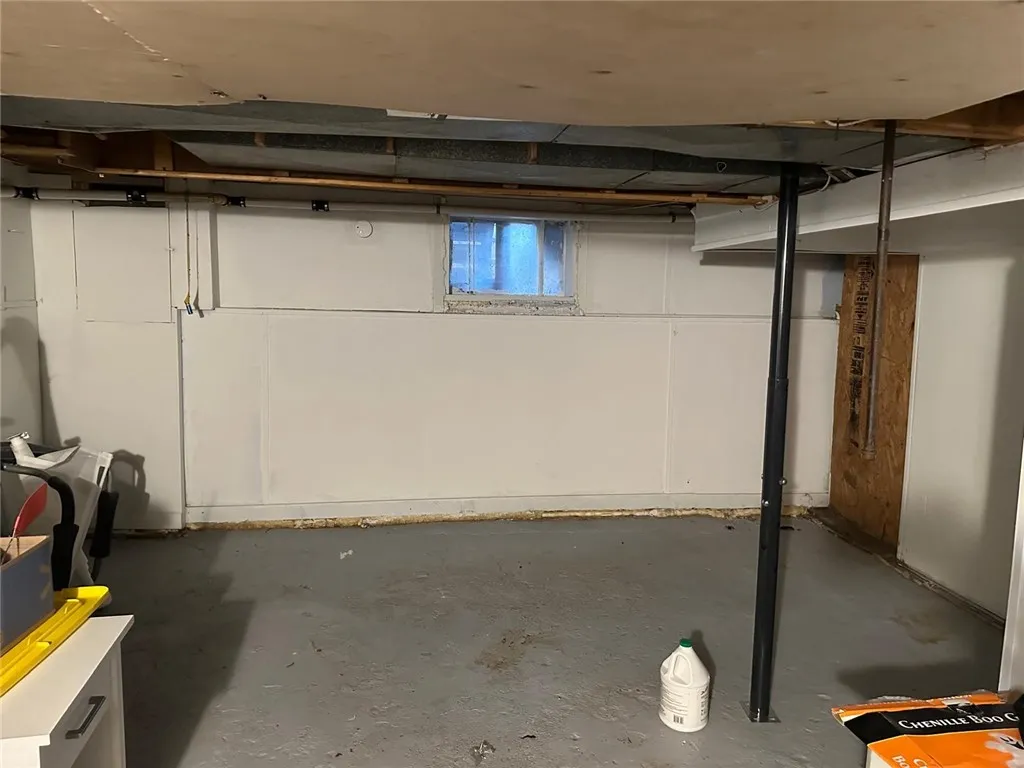 164 Villa Street, Rochester, New York 14606, Rochester, New York 14606, 3 Bedrooms Bedrooms, 6 Rooms Rooms,1 BathroomBathrooms,Residential,For Sale,164 Villa Street, Rochester, New York 14606,0,R1650777