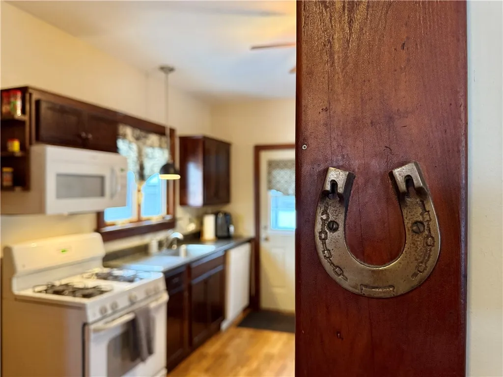 24 Spruce Street, Oneonta, New York 13820, Oneonta, New York 13820, 3 Bedrooms Bedrooms, 7 Rooms Rooms,1 BathroomBathrooms,Residential,For Sale,24 Spruce Street, Oneonta, New York 13820,0,R1649413