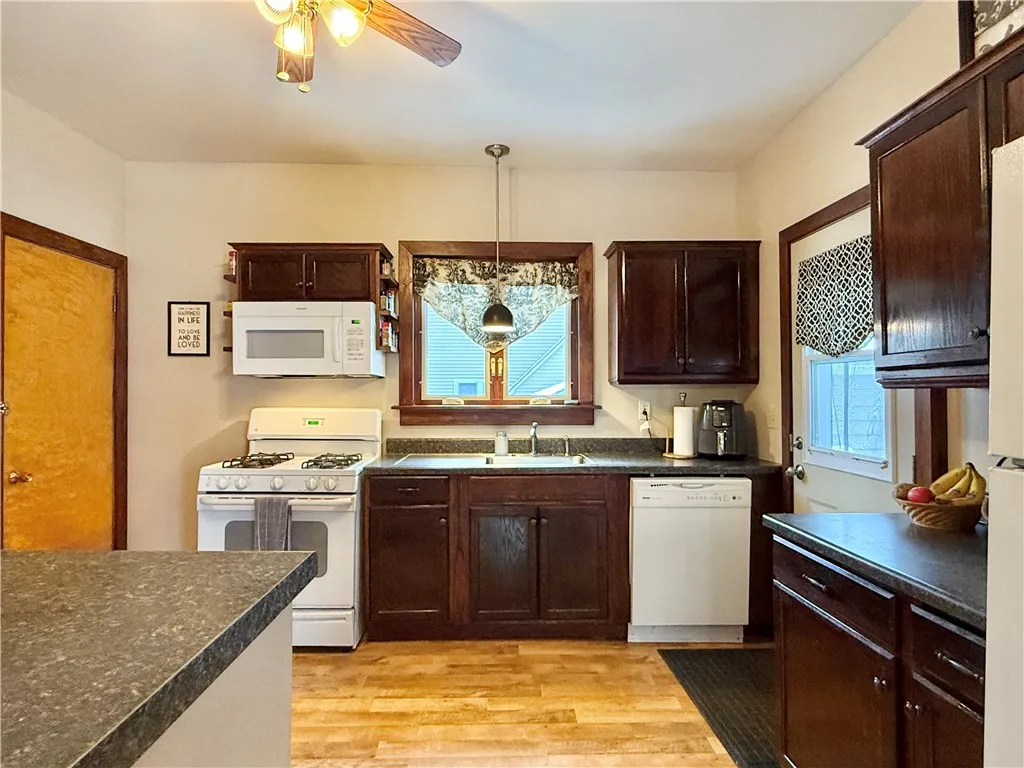 24 Spruce Street, Oneonta, New York 13820, Oneonta, New York 13820, 3 Bedrooms Bedrooms, 7 Rooms Rooms,1 BathroomBathrooms,Residential,For Sale,24 Spruce Street, Oneonta, New York 13820,0,R1649413