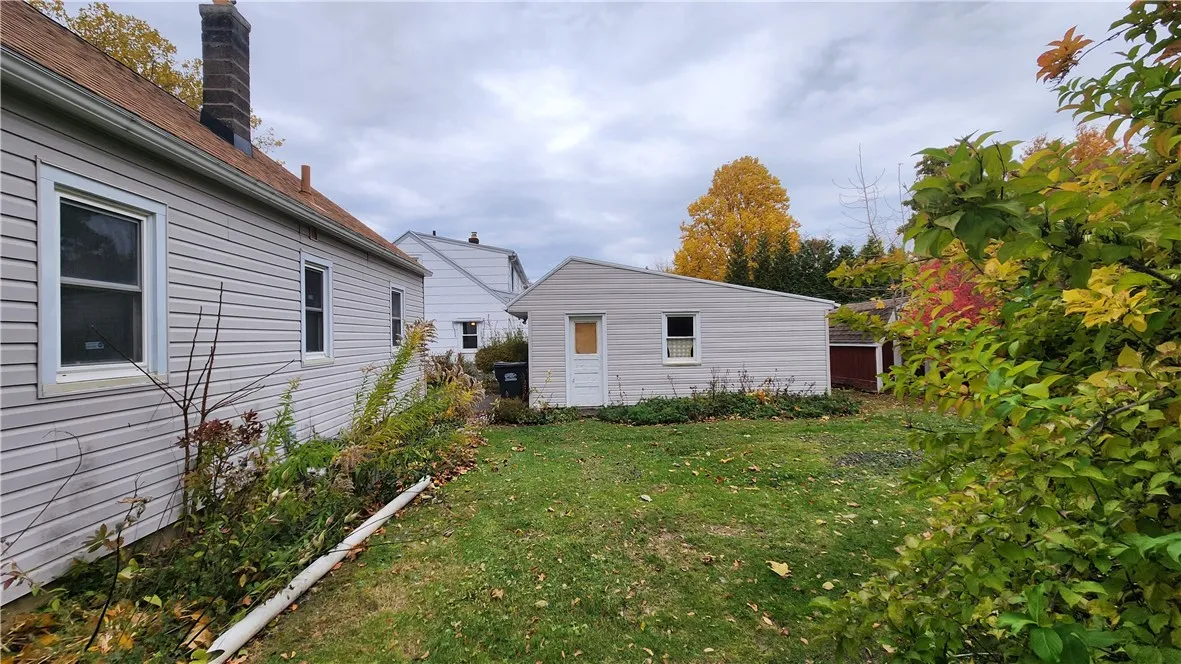 108 Glenbrook Road, Greece, New York 14616, Greece, New York 14616, 3 Bedrooms Bedrooms, 5 Rooms Rooms,1 BathroomBathrooms,Residential,For Sale,108 Glenbrook Road, Greece, New York 14616,0,R1650910