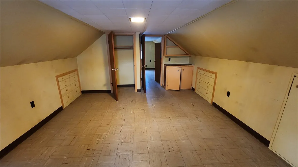 108 Glenbrook Road, Greece, New York 14616, Greece, New York 14616, 3 Bedrooms Bedrooms, 5 Rooms Rooms,1 BathroomBathrooms,Residential,For Sale,108 Glenbrook Road, Greece, New York 14616,0,R1650910