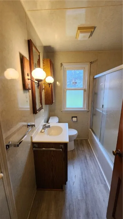 108 Glenbrook Road, Greece, New York 14616, Greece, New York 14616, 3 Bedrooms Bedrooms, 5 Rooms Rooms,1 BathroomBathrooms,Residential,For Sale,108 Glenbrook Road, Greece, New York 14616,0,R1650910