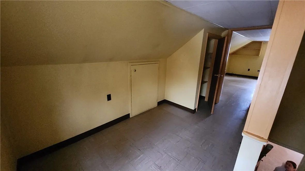 108 Glenbrook Road, Greece, New York 14616, Greece, New York 14616, 3 Bedrooms Bedrooms, 5 Rooms Rooms,1 BathroomBathrooms,Residential,For Sale,108 Glenbrook Road, Greece, New York 14616,0,R1650910