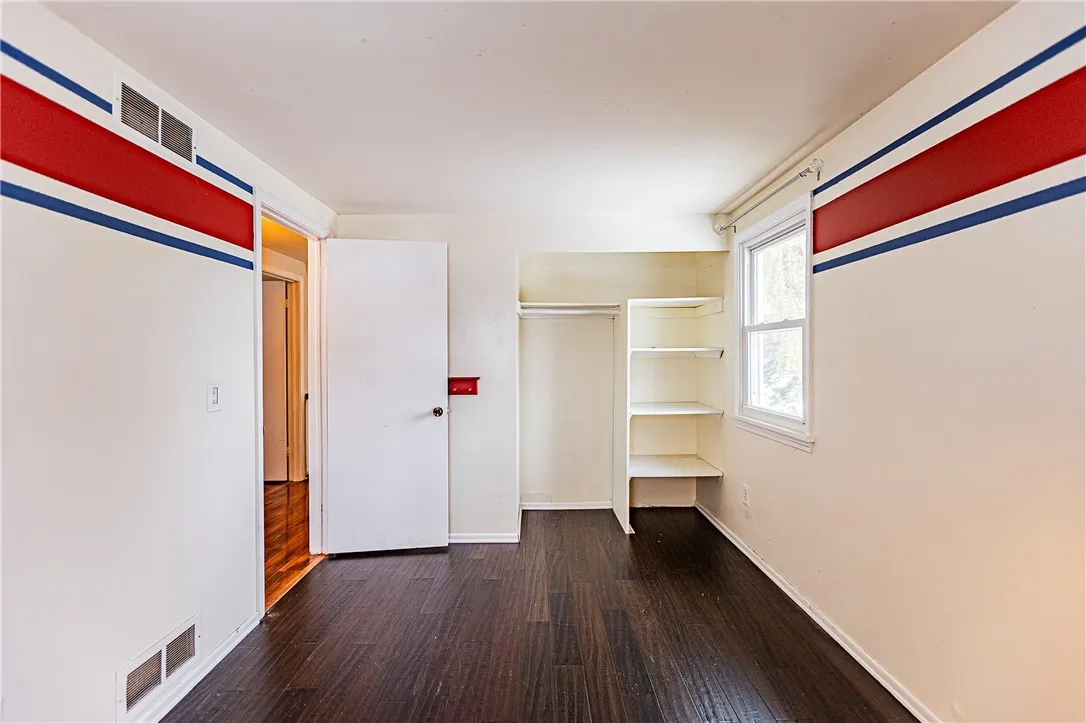 1441 Chigwell Ln N, Webster, New York 14580, Webster, New York 14580, 4 Bedrooms Bedrooms, 7 Rooms Rooms,1 BathroomBathrooms,Residential,For Sale,1441 Chigwell Ln N, Webster, New York 14580,0,R1650347