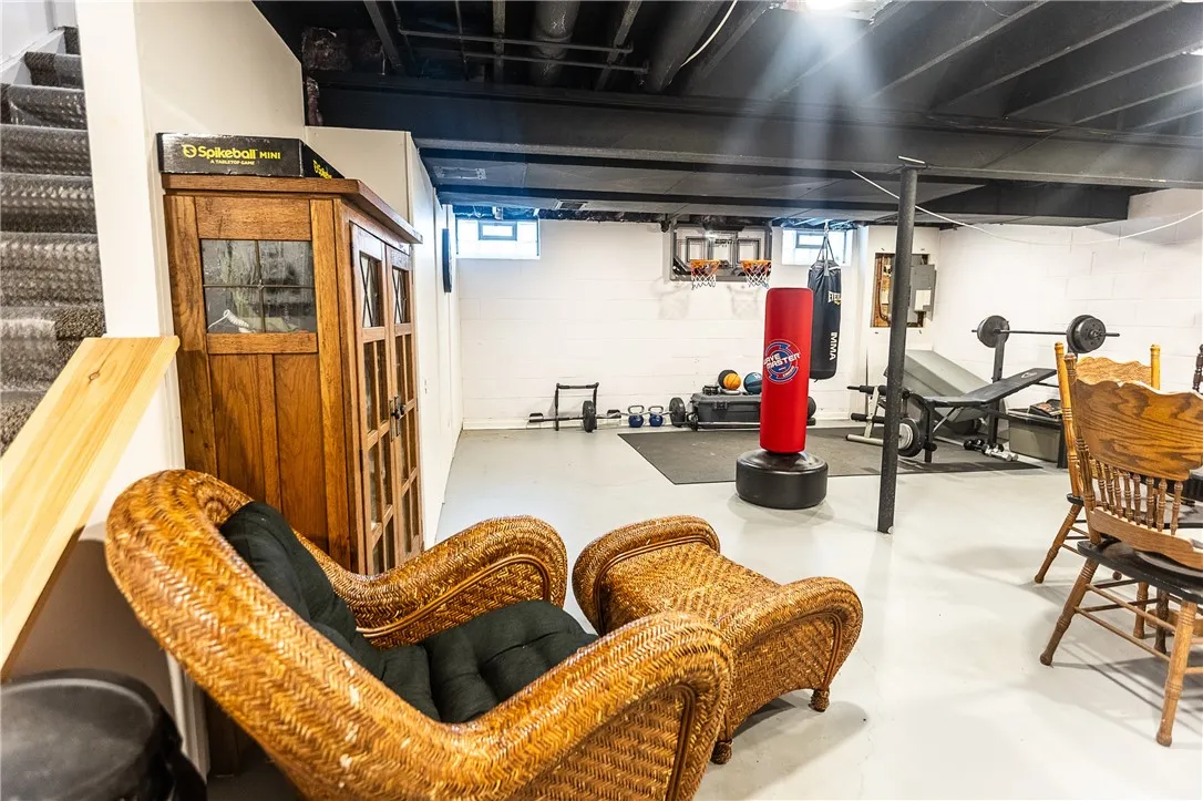 1441 Chigwell Ln N, Webster, New York 14580, Webster, New York 14580, 4 Bedrooms Bedrooms, 7 Rooms Rooms,1 BathroomBathrooms,Residential,For Sale,1441 Chigwell Ln N, Webster, New York 14580,0,R1650347