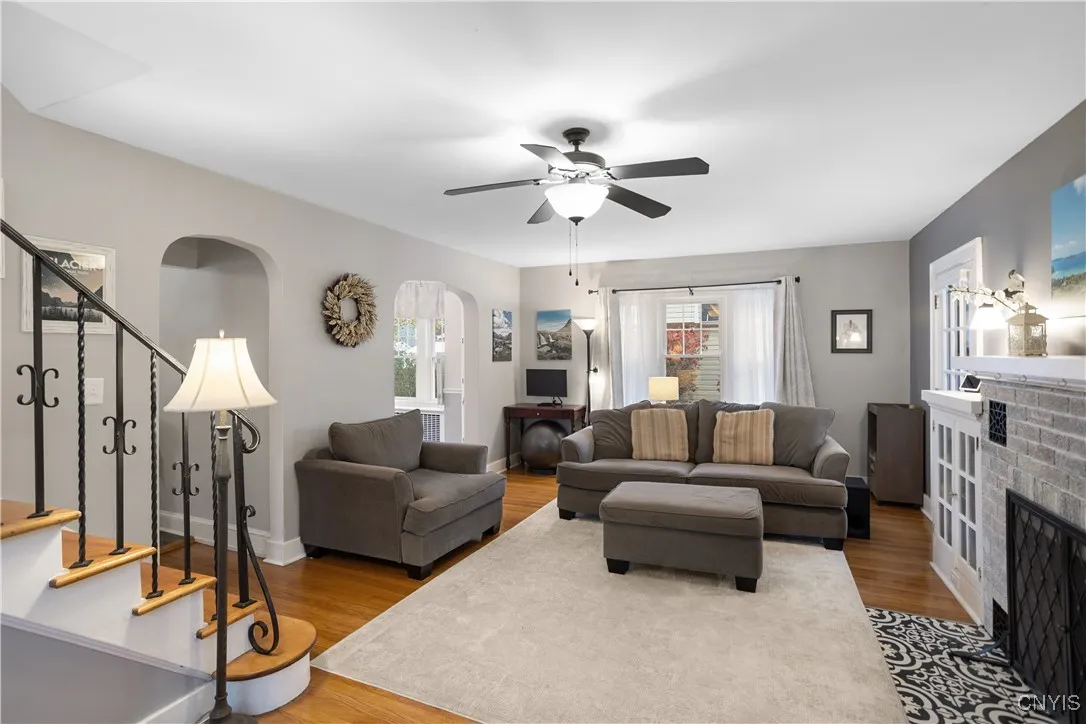 619 Dewitt Street, Syracuse, New York 13203, Syracuse, New York 13203, 4 Bedrooms Bedrooms, 9 Rooms Rooms,1 BathroomBathrooms,Residential,For Sale,619 Dewitt Street, Syracuse, New York 13203,0,S1650749