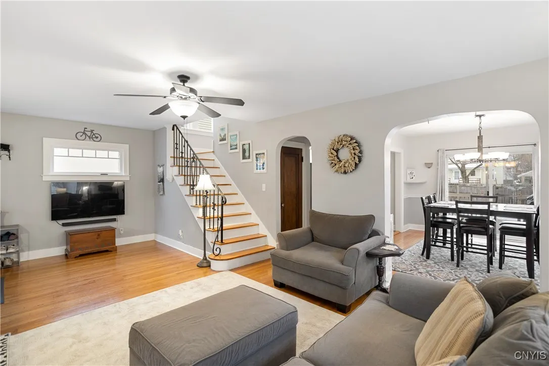 619 Dewitt Street, Syracuse, New York 13203, Syracuse, New York 13203, 4 Bedrooms Bedrooms, 9 Rooms Rooms,1 BathroomBathrooms,Residential,For Sale,619 Dewitt Street, Syracuse, New York 13203,0,S1650749