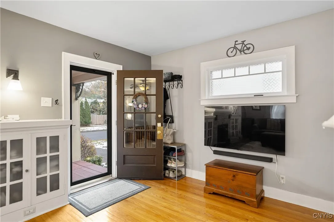 619 Dewitt Street, Syracuse, New York 13203, Syracuse, New York 13203, 4 Bedrooms Bedrooms, 9 Rooms Rooms,1 BathroomBathrooms,Residential,For Sale,619 Dewitt Street, Syracuse, New York 13203,0,S1650749