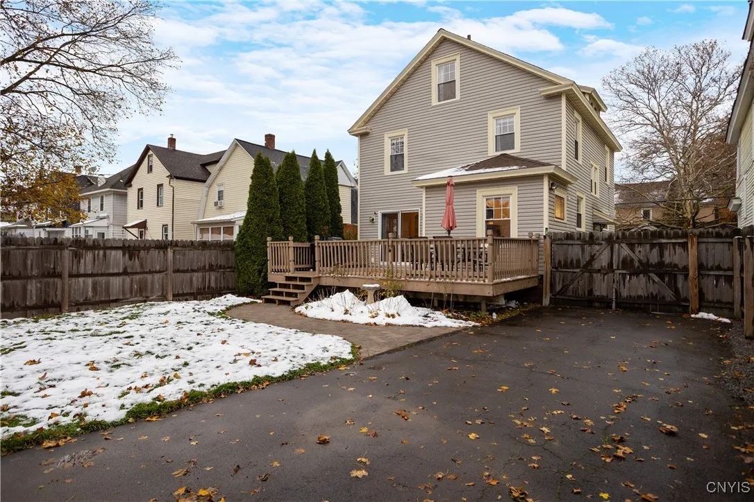 619 Dewitt Street, Syracuse, New York 13203, Syracuse, New York 13203, 4 Bedrooms Bedrooms, 9 Rooms Rooms,1 BathroomBathrooms,Residential,For Sale,619 Dewitt Street, Syracuse, New York 13203,0,S1650749