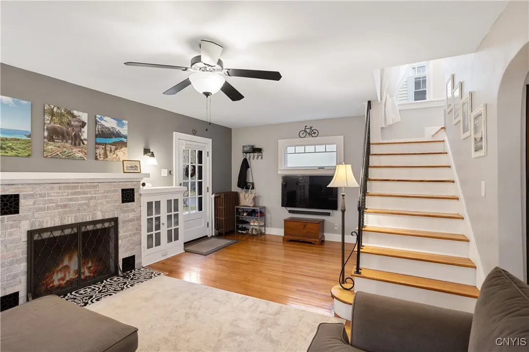 619 Dewitt Street, Syracuse, New York 13203, Syracuse, New York 13203, 4 Bedrooms Bedrooms, 9 Rooms Rooms,1 BathroomBathrooms,Residential,For Sale,619 Dewitt Street, Syracuse, New York 13203,0,S1650749