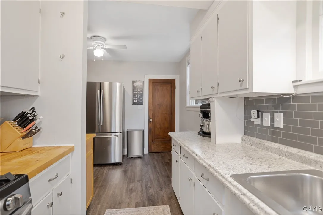 619 Dewitt Street, Syracuse, New York 13203, Syracuse, New York 13203, 4 Bedrooms Bedrooms, 9 Rooms Rooms,1 BathroomBathrooms,Residential,For Sale,619 Dewitt Street, Syracuse, New York 13203,0,S1650749