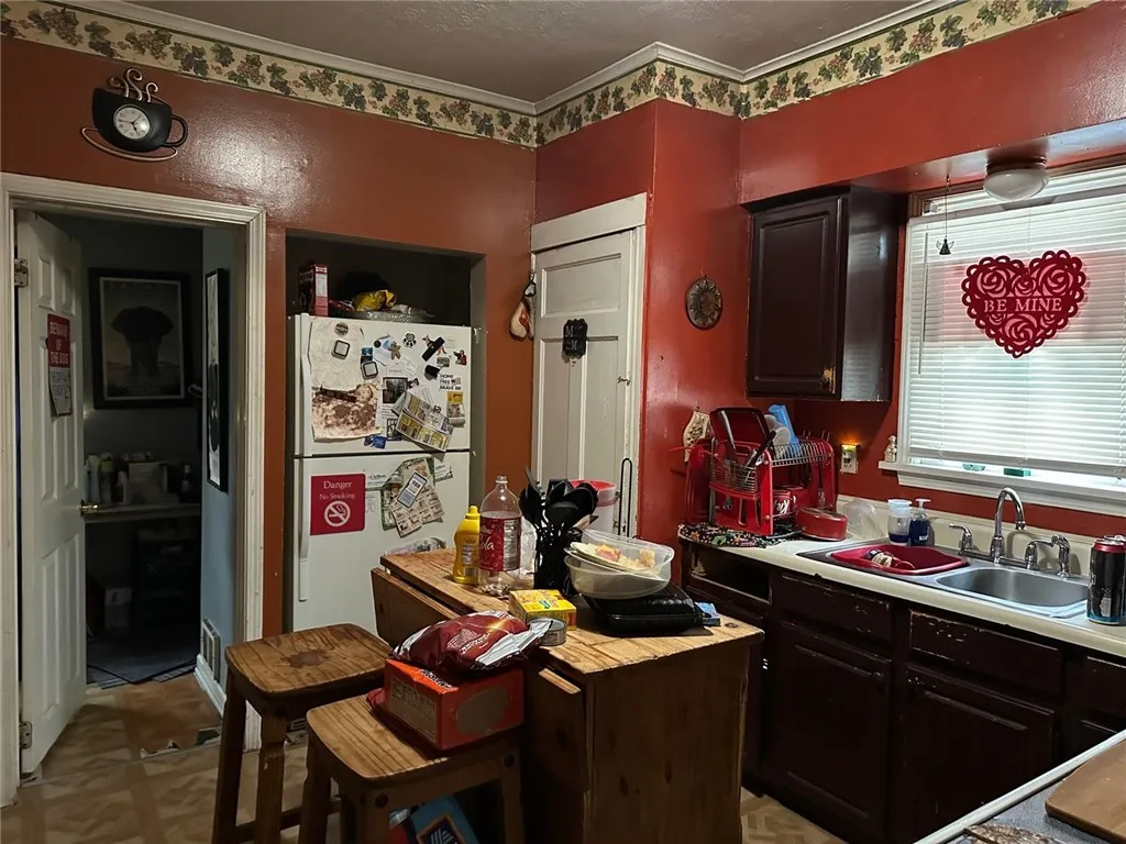 256 Augustine Street, Rochester, New York 14602, Rochester, New York 14602, 3 Bedrooms Bedrooms, ,2 BathroomsBathrooms,Residential,For Sale,256 Augustine Street, Rochester, New York 14602,0,R1650788