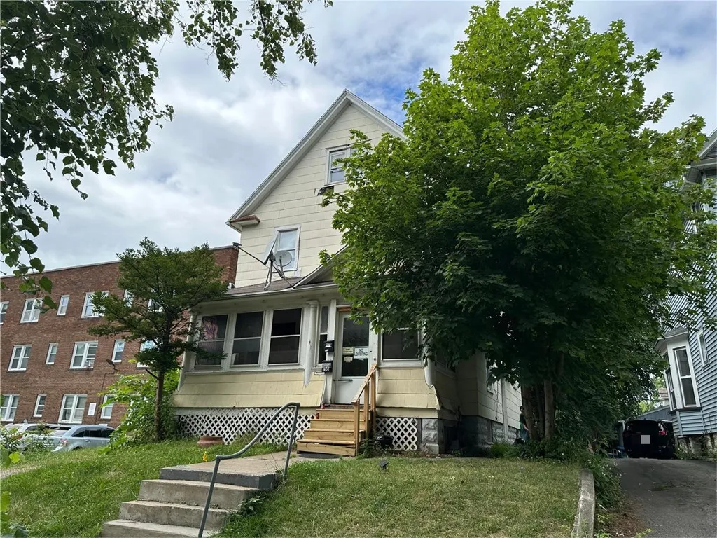 256 Augustine Street, Rochester, New York 14602, Rochester, New York 14602, 3 Bedrooms Bedrooms, ,2 BathroomsBathrooms,Residential,For Sale,256 Augustine Street, Rochester, New York 14602,0,R1650788