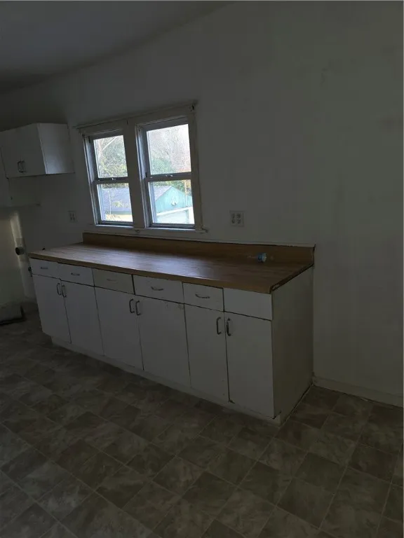 256 West Hudson Street, Elmira City, New York 1490, Elmira City, New York 14904, 7 Bedrooms Bedrooms, ,2 BathroomsBathrooms,Residential,For Sale,256 West Hudson Street, Elmira City, New York 1490,0,R1650661