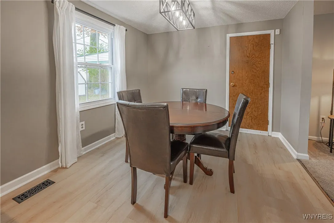 858 Deerfield Drive, North Tonawanda, New York 141, North Tonawanda, New York 14120, 3 Bedrooms Bedrooms, 8 Rooms Rooms,1 BathroomBathrooms,Residential,For Sale,858 Deerfield Drive, North Tonawanda, New York 141,0,B1650520