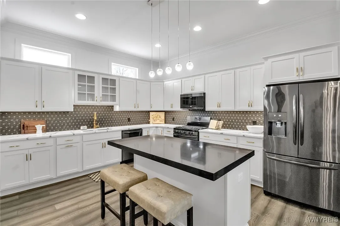 5419 Alderbrook Lane, Clarence, New York 14031, Clarence, New York 14031, 3 Bedrooms Bedrooms, 6 Rooms Rooms,2 BathroomsBathrooms,Residential,For Sale,5419 Alderbrook Lane, Clarence, New York 14031,0,B1650596