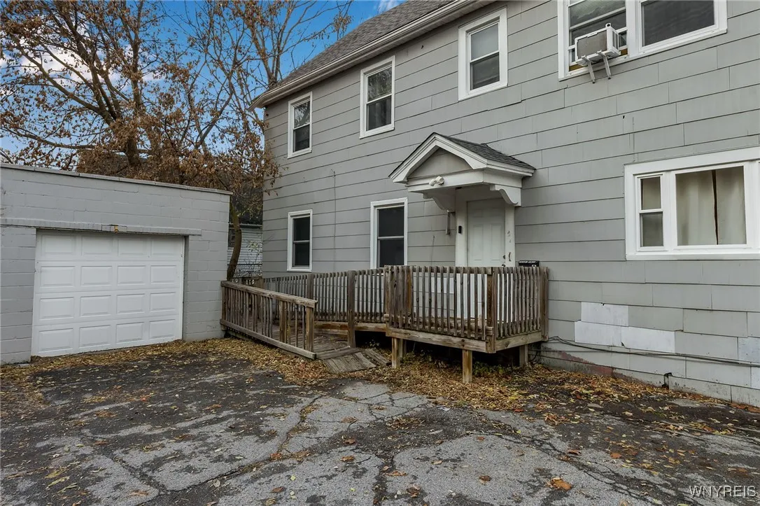 726 Oliver Street, North Tonawanda, New York 14120, North Tonawanda, New York 14120, 5 Bedrooms Bedrooms, ,Multi Family,For Sale,726 Oliver Street, North Tonawanda, New York 14120,0,B1648824